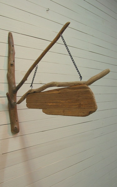 画像: 流木壁掛け表示ボード