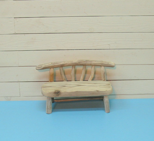 画像: 流木ミニチュア（家具）飾り台　　４点セット