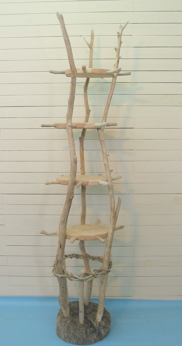 画像: 流木飾り棚付き　　　　　　　　　　　　　多目的ハンガースタンド　　　（タワータイプ）