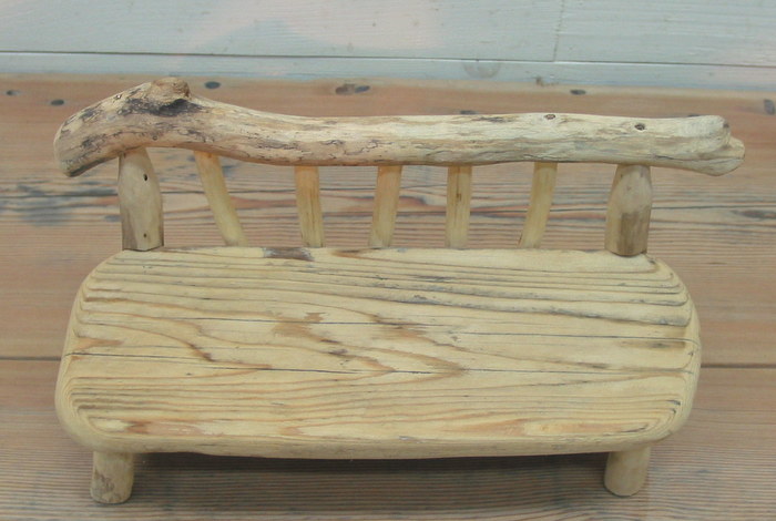 画像: 流木ベンチ型飾り台　　　　　