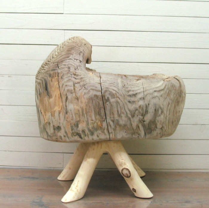 画像: 流木椅子型飾り台
